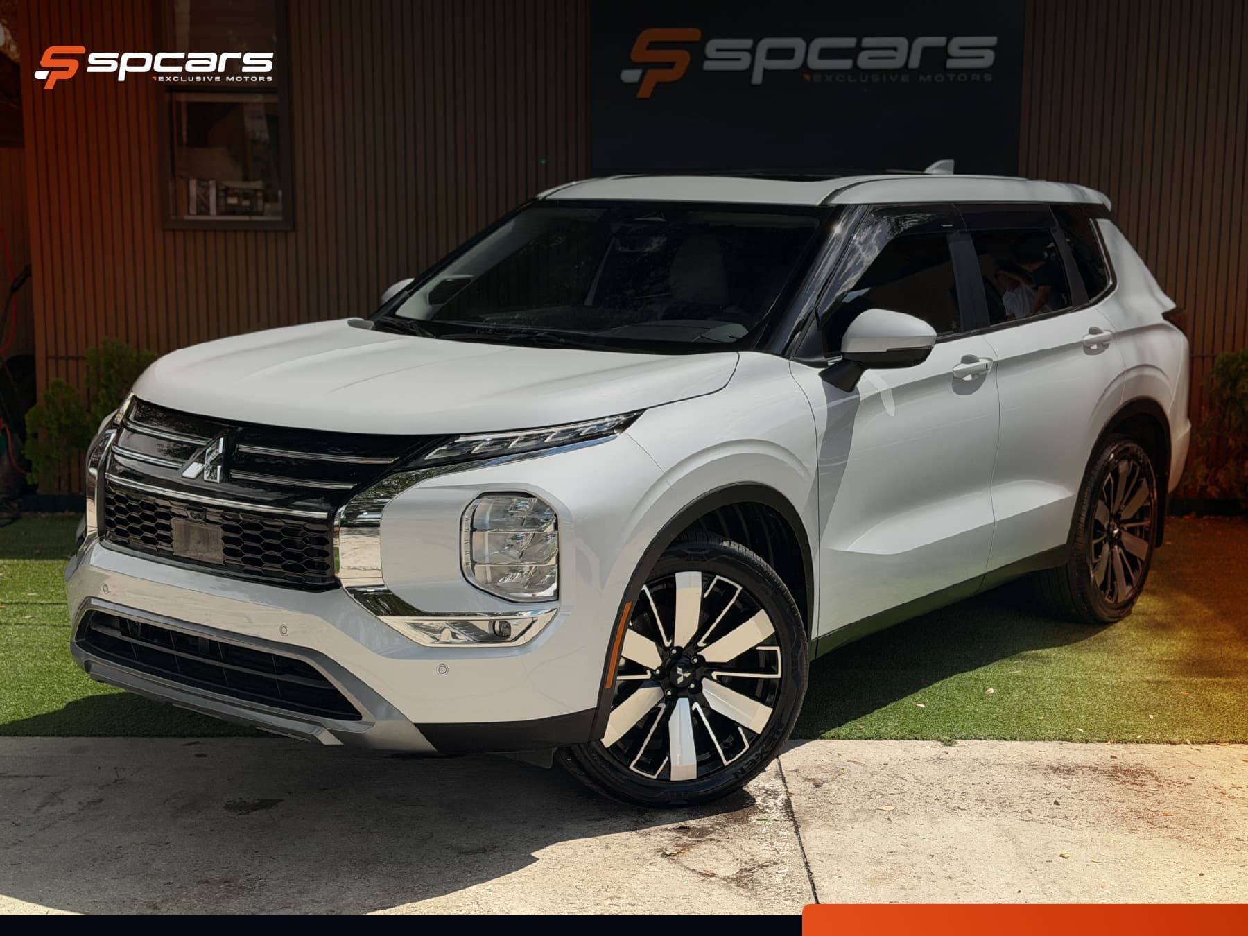2025 Mitsubishi Outlander SE Sport Utility 4D — Foto 1 de 20