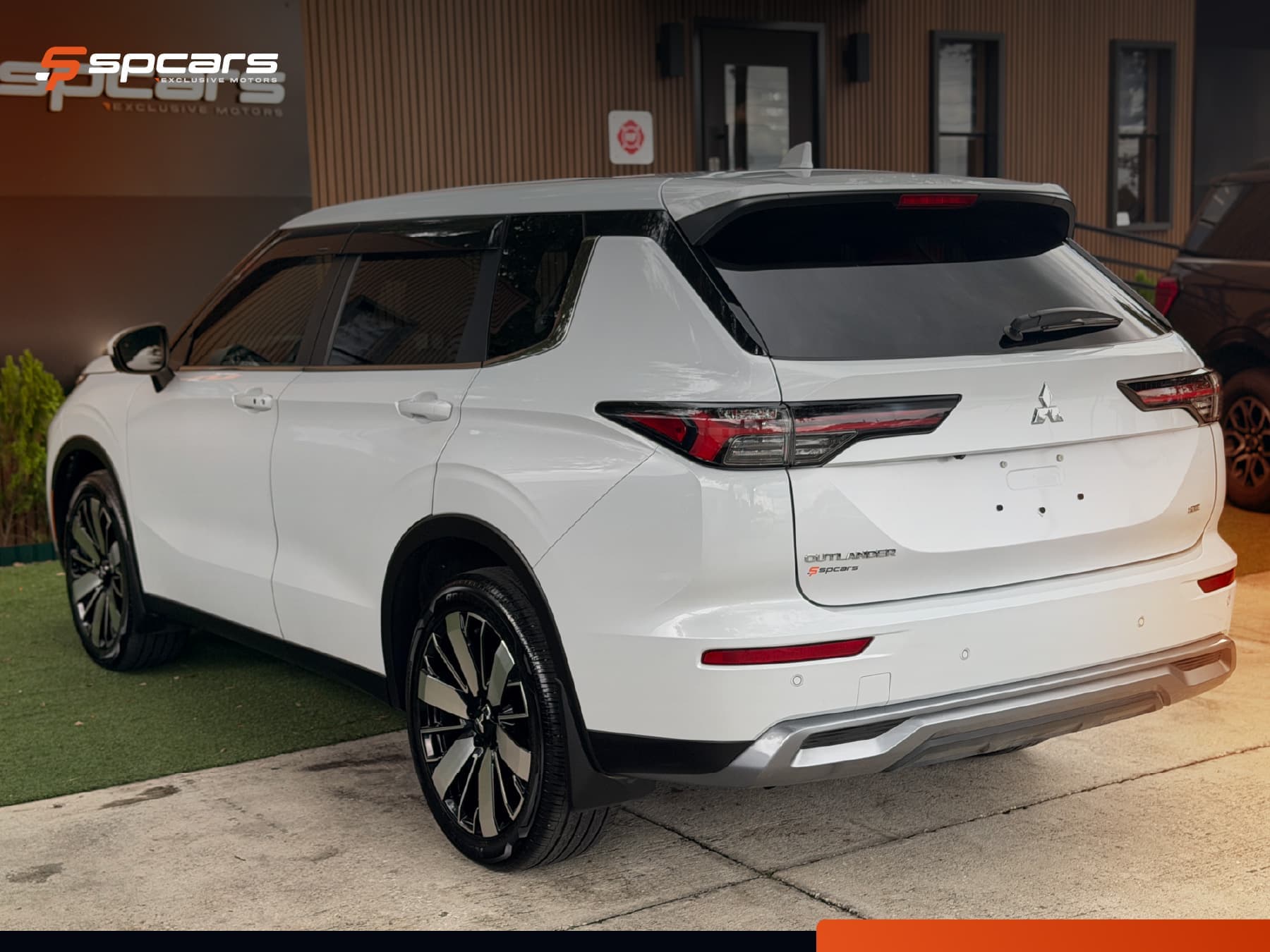 2025 Mitsubishi Outlander SE Sport Utility 4D — Foto 10 de 20