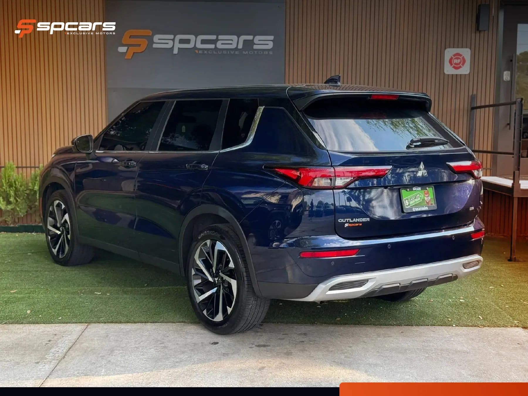 2024 Mitsubishi Outlander SE - Photo 8
