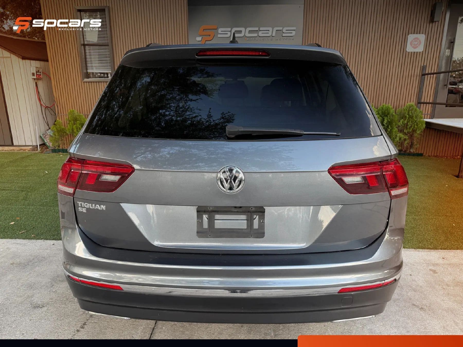 2021 Volkswagen Tiguan SE - Photo 7